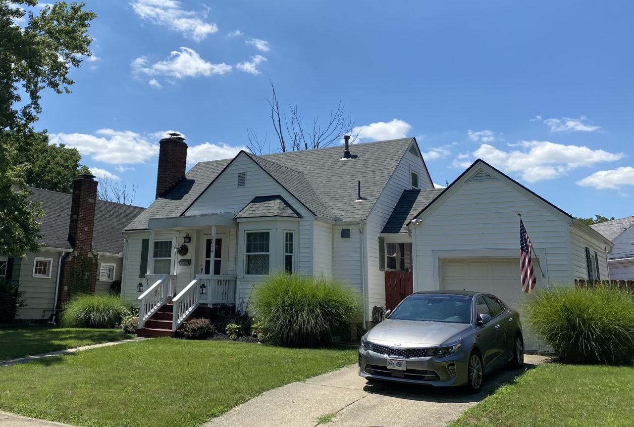 https://www.entrustroofing.com/wp-content/uploads/2020/12/kettering_summer1_2400wide-1280x863.jpg